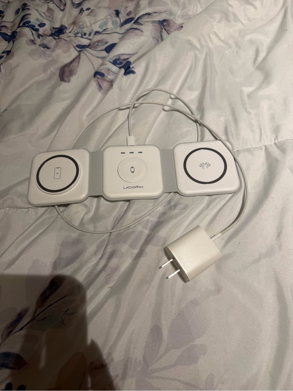 Ucarex 3-in-1 White Wireless Charger Station